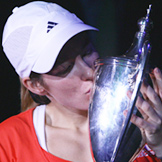 昨年の女子シングルス優勝者Ｊ・エナン