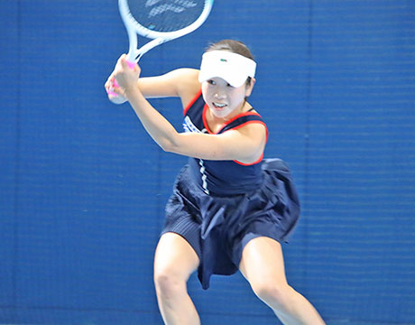 山口芽生 逆転負けでボール叩きつける (C)