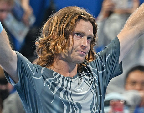 世界14位 連覇へ好調なスタート