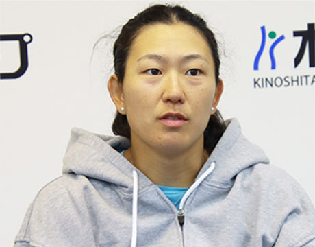 内島萌夏 日本勢対決制す「難しい」