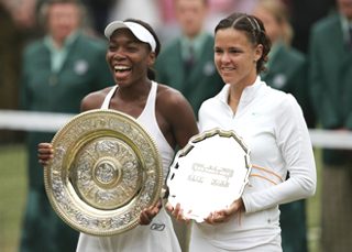 左ヴィーナス・ウィリアムズ、右リンゼイ・ダベンポート