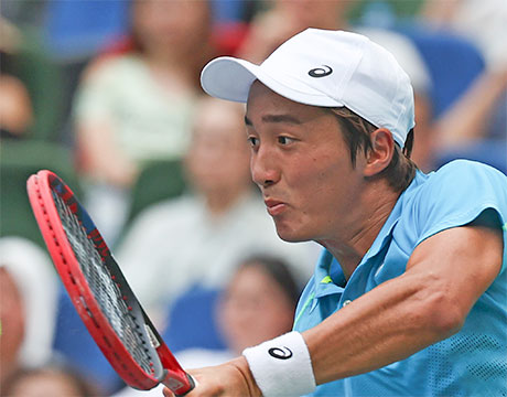 望月慎太郎 連敗脱し芝コート初戦白星