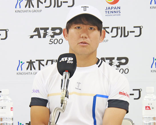 西岡良仁