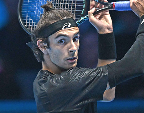 世界9位 激闘制し最終戦初白星