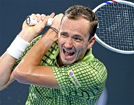 メドベージェフ 快勝で開幕戦8強