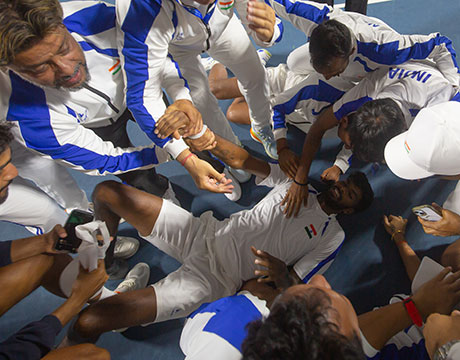 インドが歴史的勝利でデ杯躍進