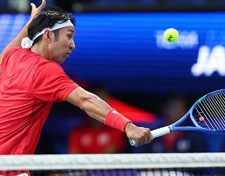 内山靖崇 ヒューイット息子下し初戦突破