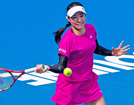 日比野菜緒 ストレート勝ちで本戦王手