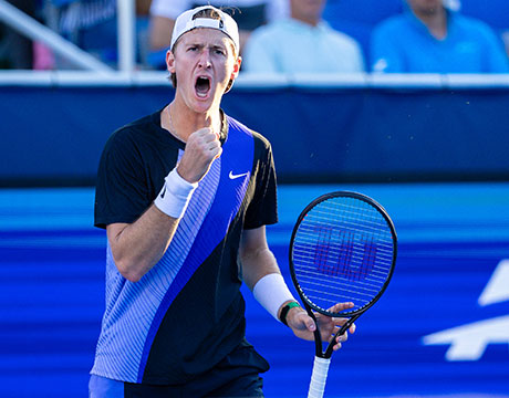 1年ぶり決勝へ 世界50位が3勝目王手