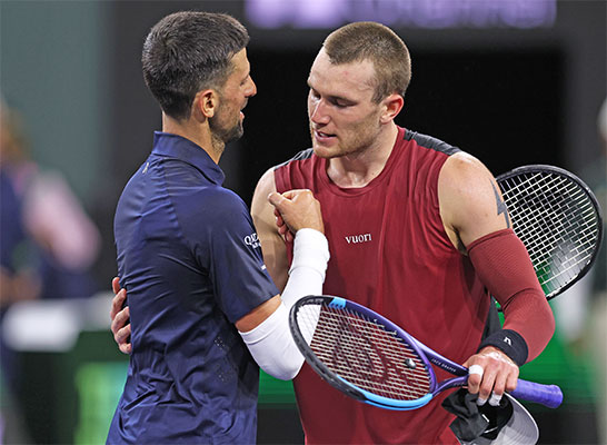 （左から）ジョコビッチ、ドレイパー