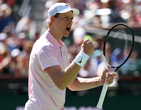 シナー、メドベージェフ下し初V