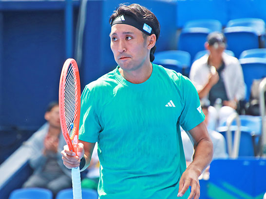 内山靖崇 完勝で4強、次戦は松岡隼