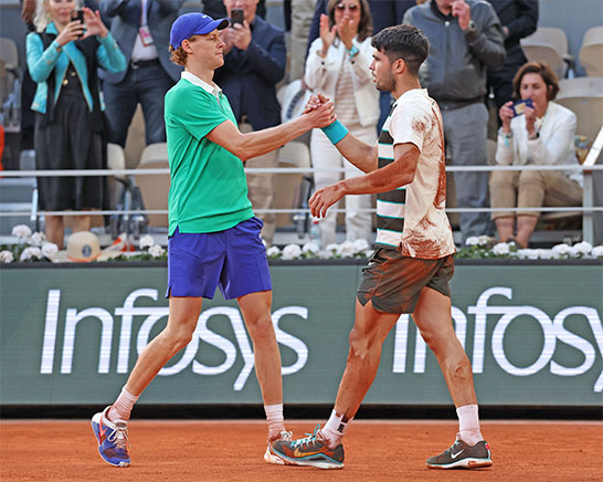 左からシナーとアルカラス（2025年の全仏OP）