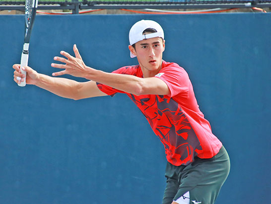 トゥロター・ジェームズ