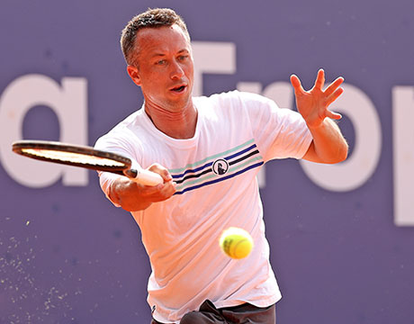 42歳 引退済みも複で初戦突破