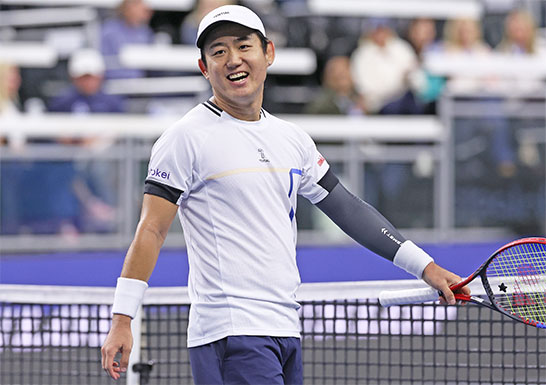 西岡良仁