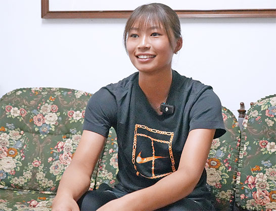 上方璃咲