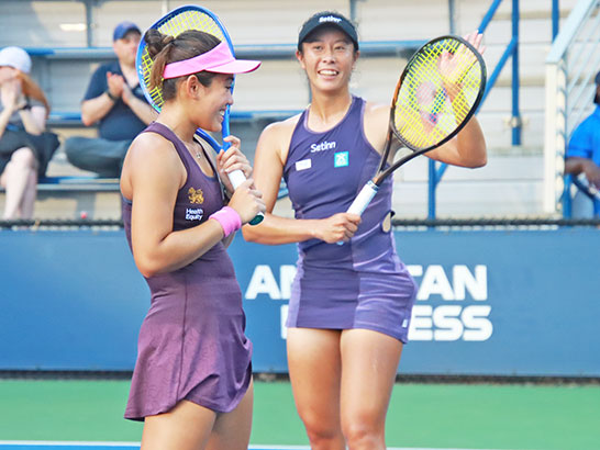 （左から）タラルディ、柴原瑛菜