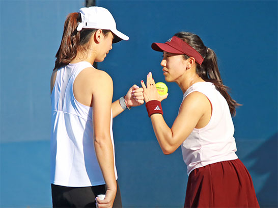 （左から）ウーと加藤未唯